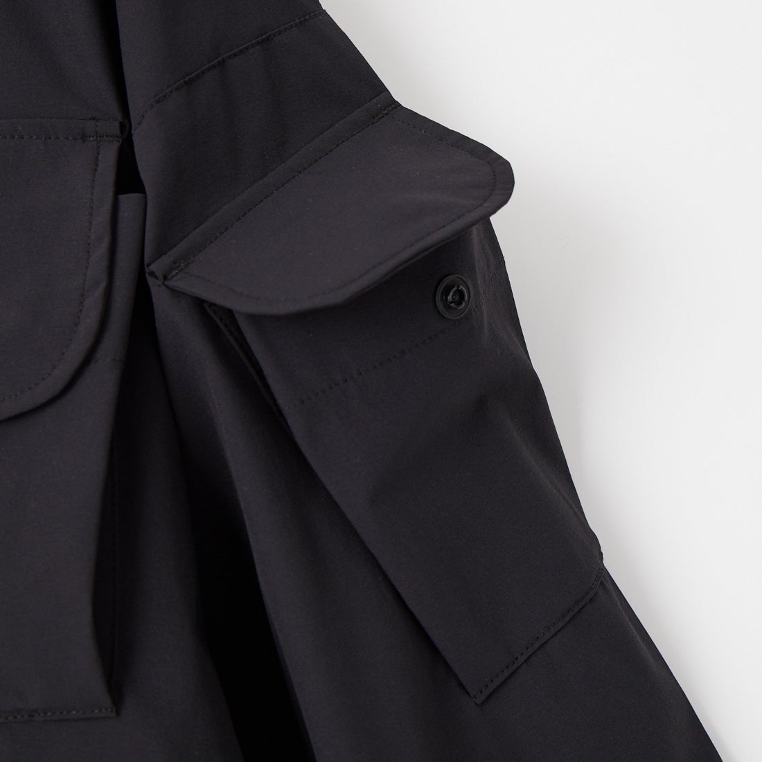 +phenix [プラスフェニックス] テックエクワックスジャケット [POO-26018F] SN90 BLACK