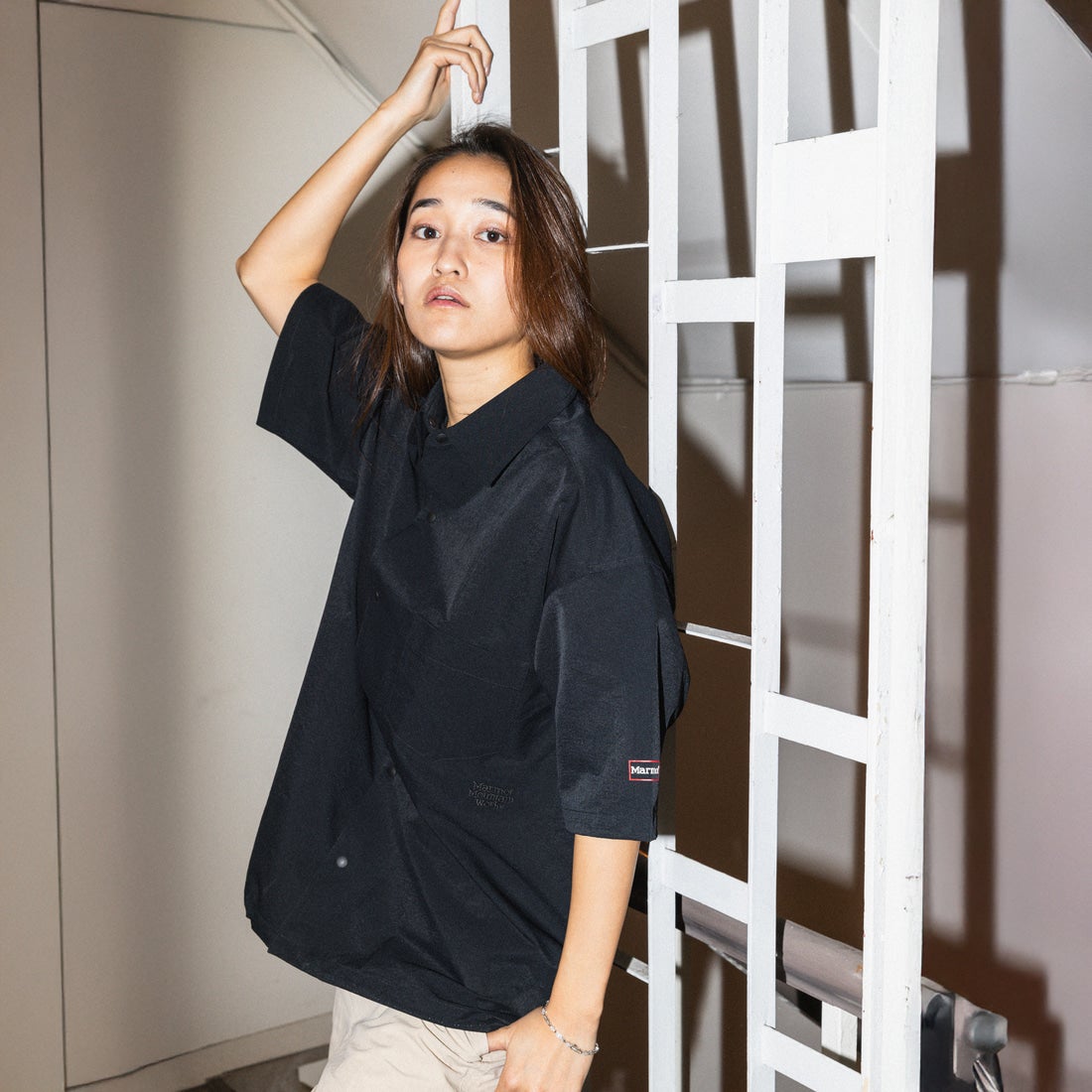 Marmot [マーモット] 別注 Dot Air ワンポイント刺繍ロゴ ショートスリーブシャツ [MTSS26MSH332IN-JF] BLACK