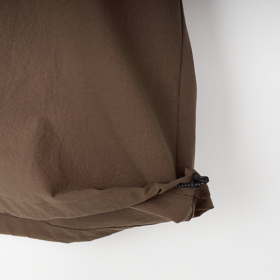 Marmot [マーモット] 別注 Dot Air ワンポイント刺繍ロゴ ショートスリーブシャツ [MTSS26MSH332IN-JF] BROWN