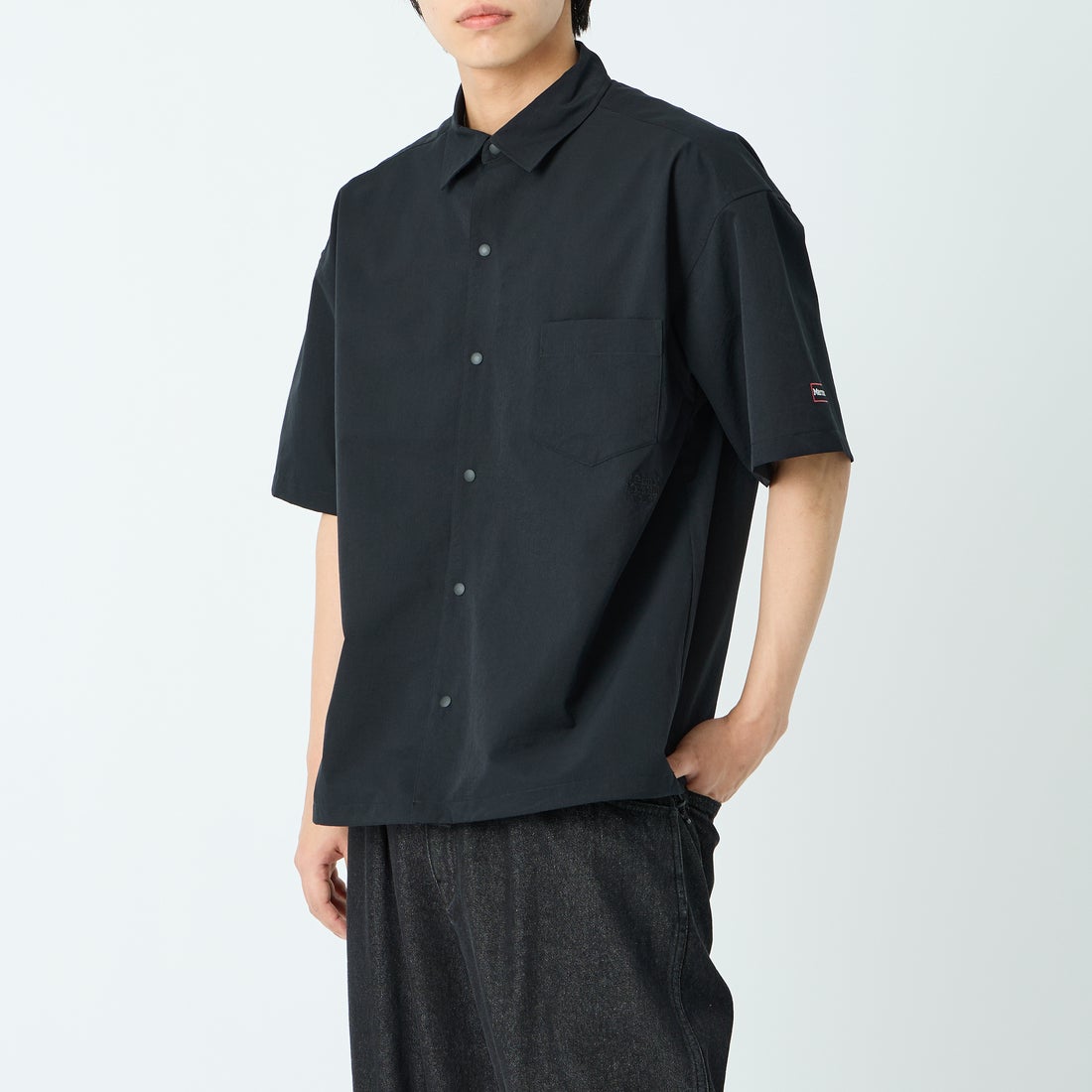 BLACK&&モデル身長：179cm 着用サイズ：L&&