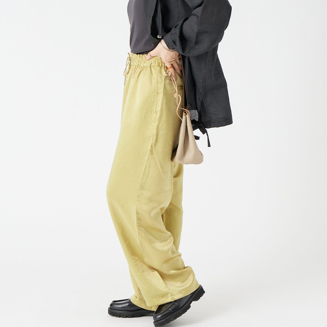 Jeans Factory Clothes [ジーンズファクトリークローズ] イージーワイドサテンパンツ [IN22-PT-6] 7 ﾗｲﾑ &&モデル身長：162cm 着用サイズ：38&&