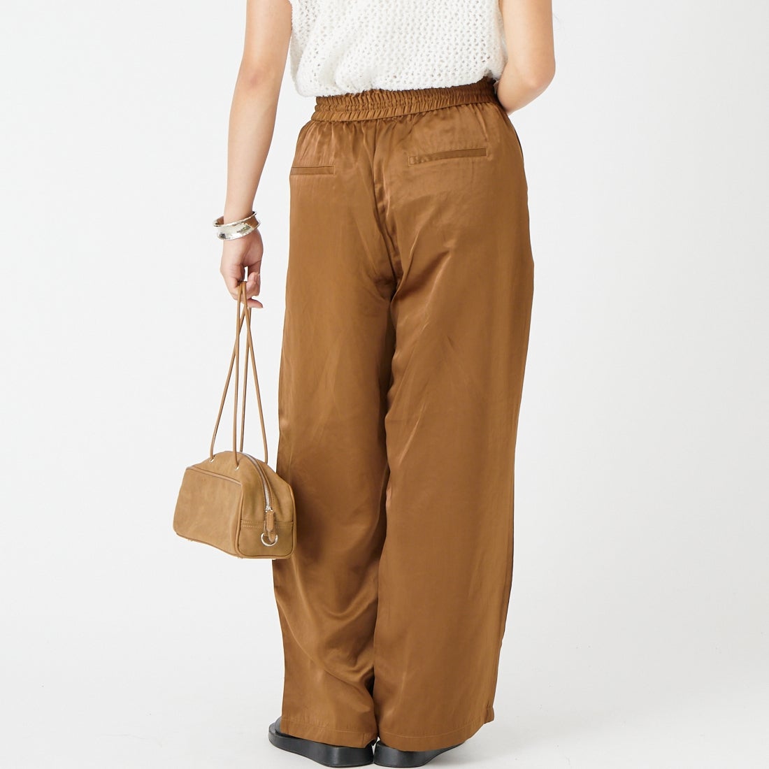 Jeans Factory Clothes [ジーンズファクトリークローズ] イージーワイドサテンパンツ [IN22-PT-6] 14 ﾌﾞﾗｳﾝ &&モデル身長：162cm 着用サイズ：36&&