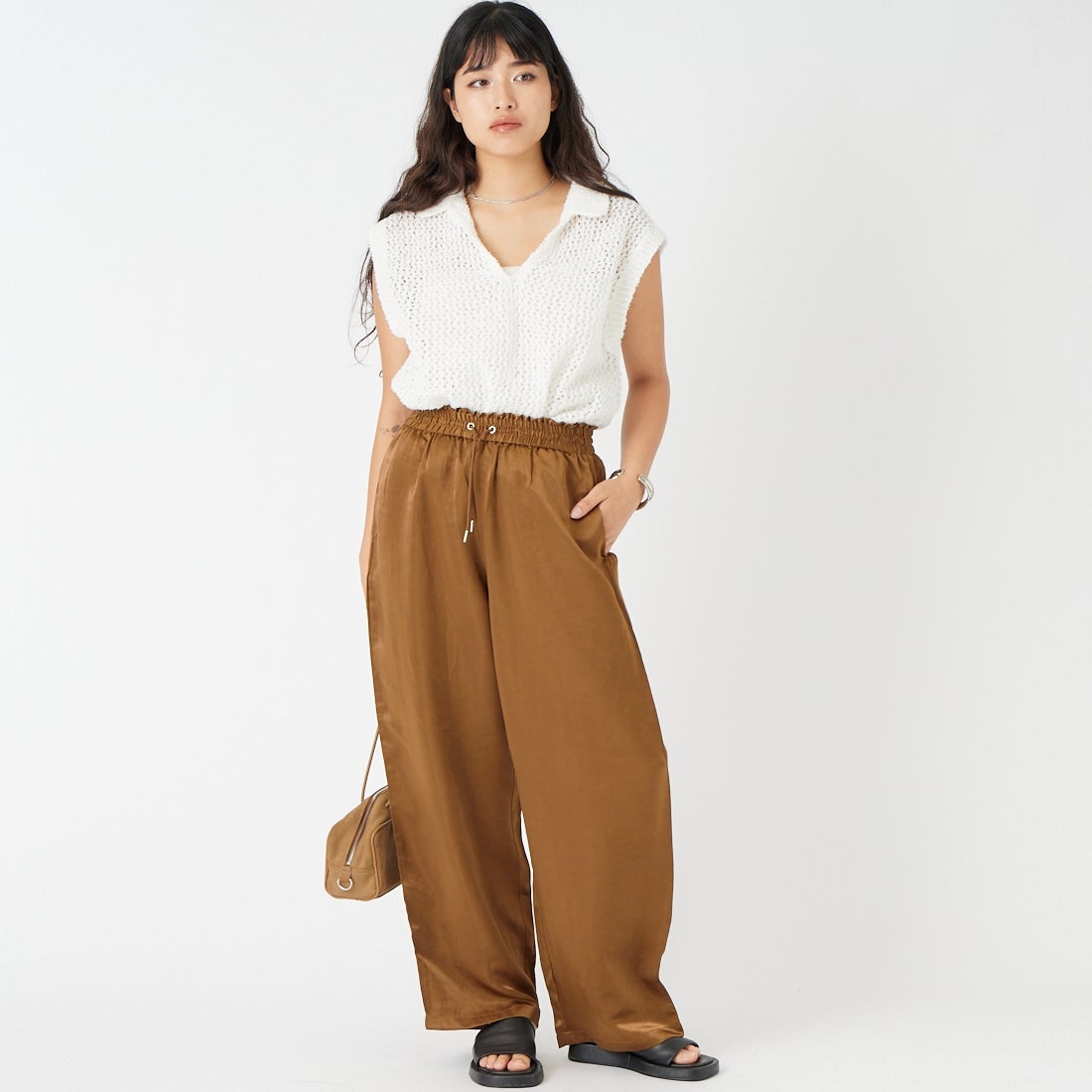 Jeans Factory Clothes [ジーンズファクトリークローズ] イージーワイドサテンパンツ [IN22-PT-6] 14 ﾌﾞﾗｳﾝ &&モデル身長：162cm 着用サイズ：36&&