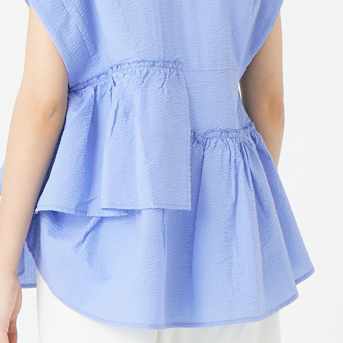 Jeans Factory Clothes [ジーンズファクトリークローズ] シアーサッカーフリルブラウス [8065050-01] 81 ｻｯｸｽ &&モデル身長：162cm 着用サイズ：F&&