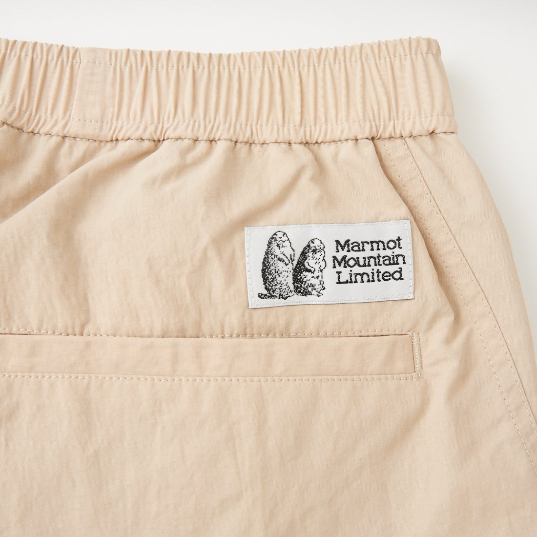 Marmot [マーモット] 別注 ワンポイントワッペンロゴ ユーティリティー ショートパンツ [MTSS26MHP341IN-JF] L.BEIGE