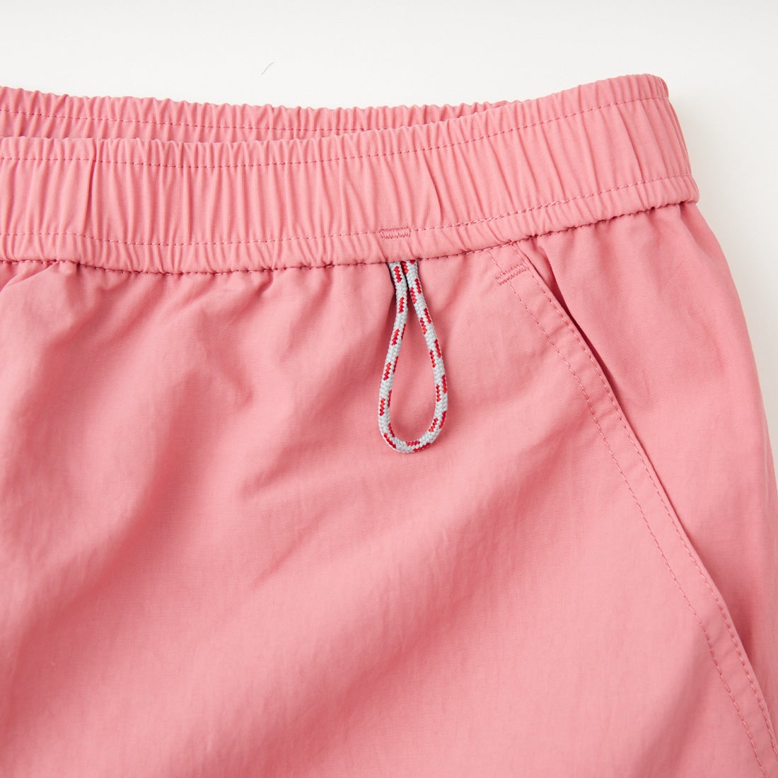 Marmot [マーモット] 別注 ワンポイントワッペンロゴ ユーティリティー ショートパンツ [MTSS26MHP341IN-JF] CORAL