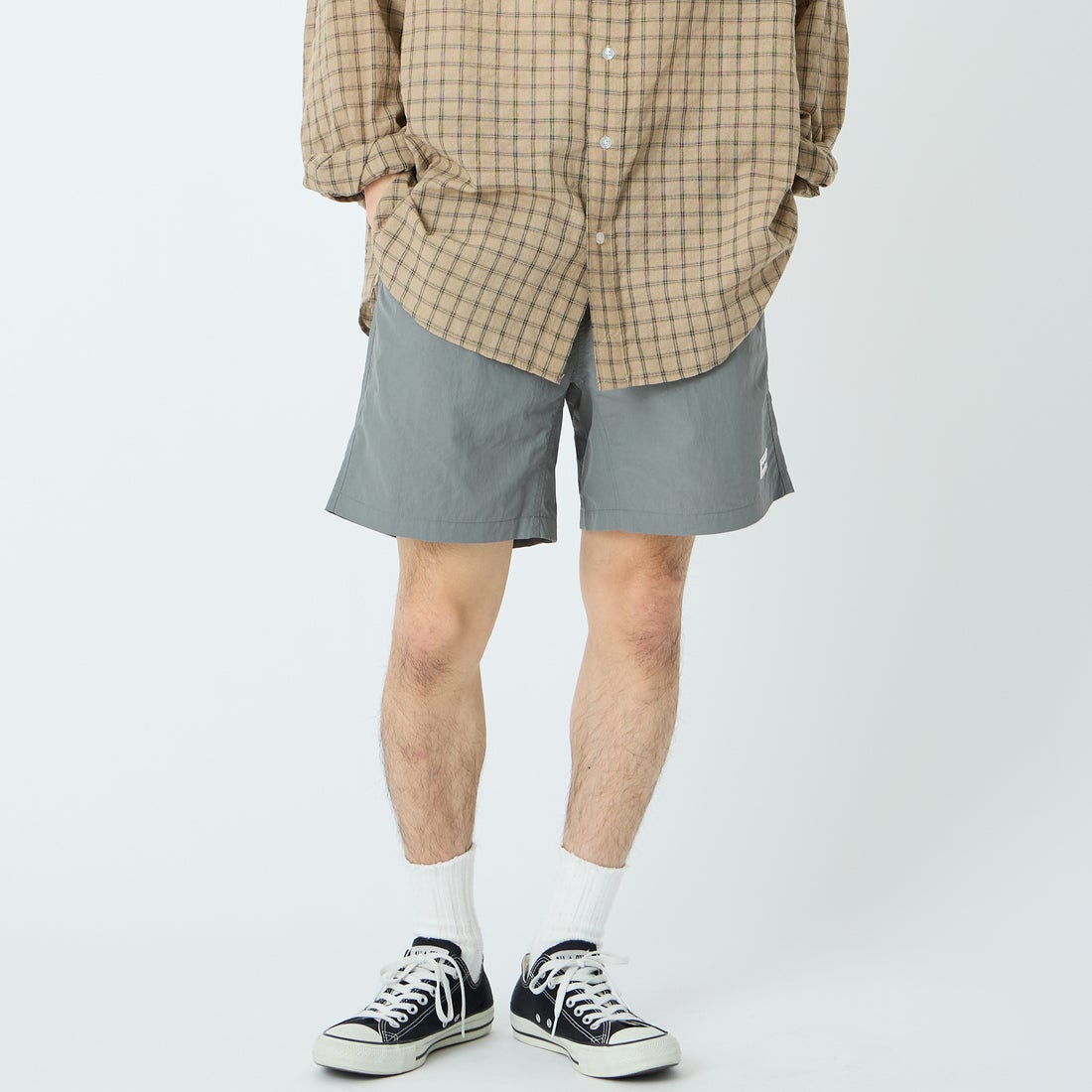 Marmot [マーモット] 別注 ワンポイントワッペンロゴ ユーティリティー ショートパンツ [MTSS26MHP341IN-JF] CHARCOAL &&モデル身長：168cm 着用サイズ：L&&