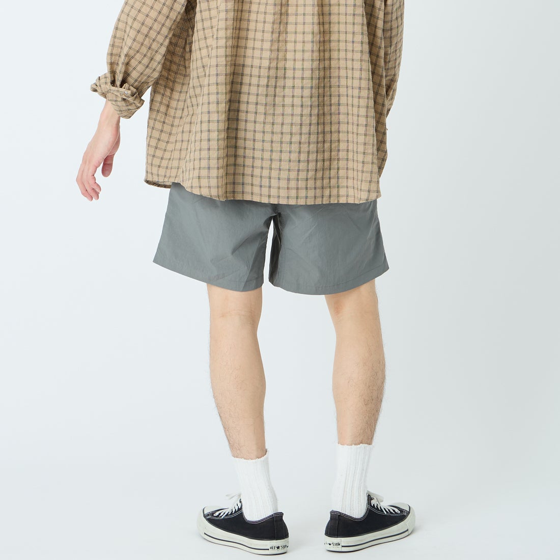 Marmot [マーモット] 別注 ワンポイントワッペンロゴ ユーティリティー ショートパンツ [MTSS26MHP341IN-JF] CHARCOAL &&モデル身長：168cm 着用サイズ：L&&