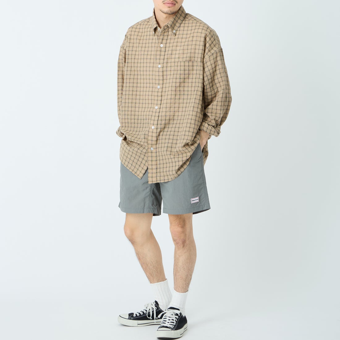 Marmot [マーモット] 別注 ワンポイントワッペンロゴ ユーティリティー ショートパンツ [MTSS26MHP341IN-JF] CHARCOAL &&モデル身長：168cm 着用サイズ：L&&