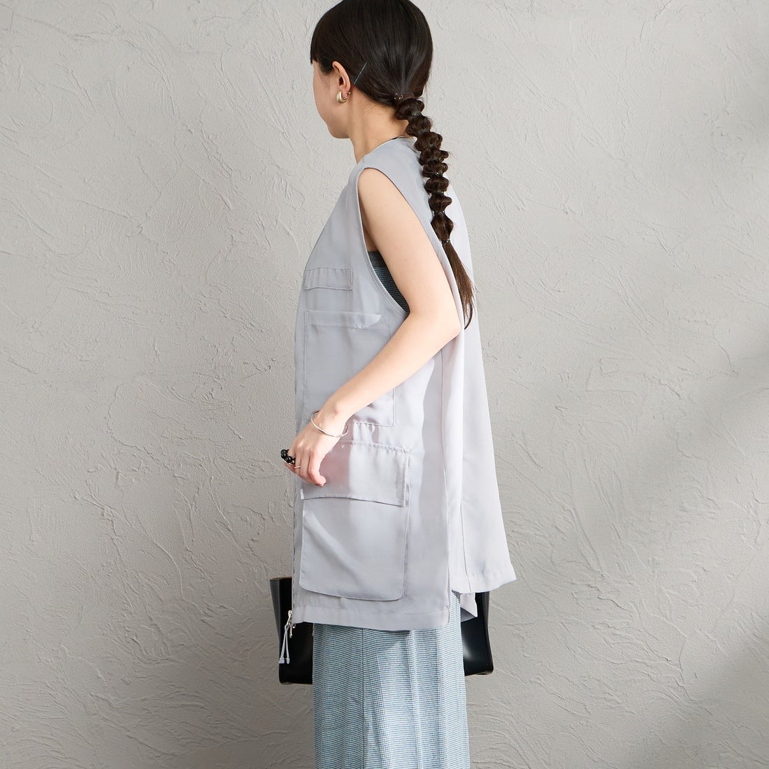 Maison de L'allure [メゾン ドゥ ラリュール] シアーハンティングジャケット [M26312010] 05 L.GRAY &&モデル身長：150cm 着用サイズ：F&&