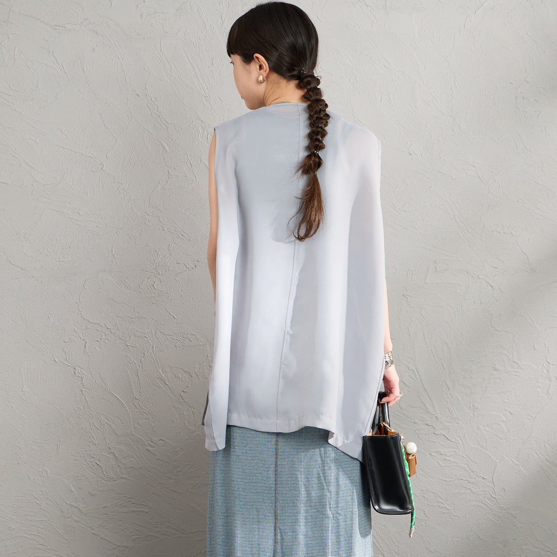 Maison de L'allure [メゾン ドゥ ラリュール] シアーハンティングジャケット [M26312010] 05 L.GRAY &&モデル身長：150cm 着用サイズ：F&&