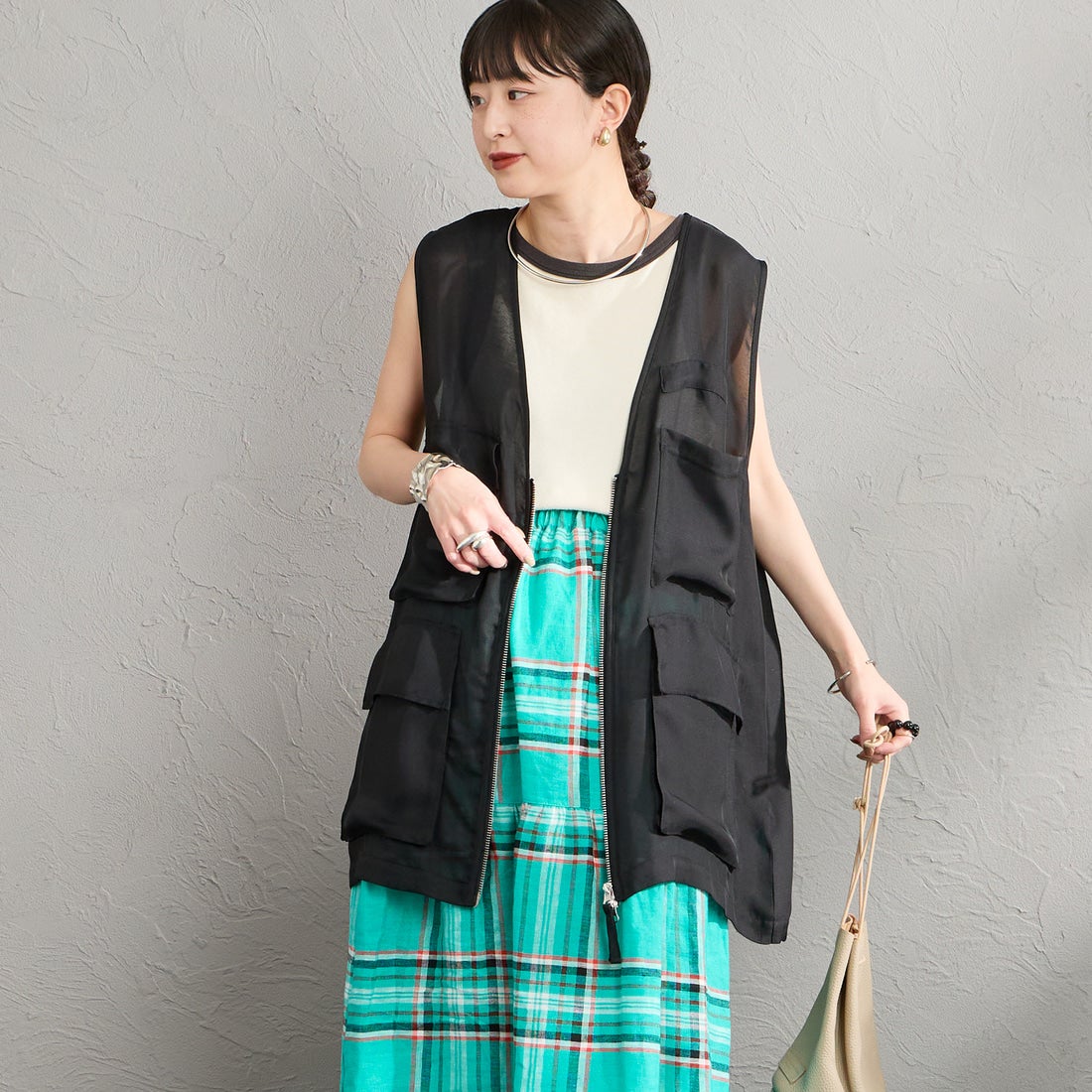 Maison de L'allure [メゾン ドゥ ラリュール] シアーハンティングジャケット [M26312010] 09 BLACK &&モデル身長：150cm 着用サイズ：F&&