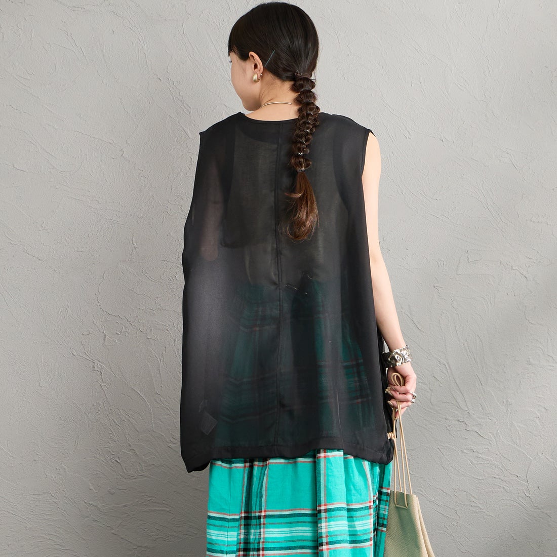 Maison de L'allure [メゾン ドゥ ラリュール] シアーハンティングジャケット [M26312010] 09 BLACK &&モデル身長：150cm 着用サイズ：F&&