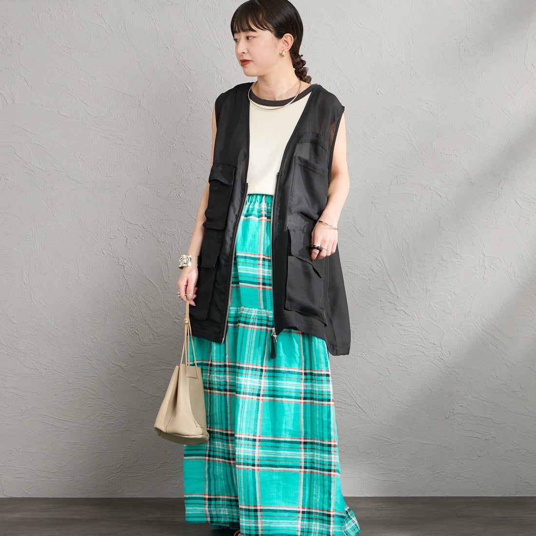 Maison de L'allure [メゾン ドゥ ラリュール] シアーハンティングジャケット [M26312010] 09 BLACK &&モデル身長：150cm 着用サイズ：F&&