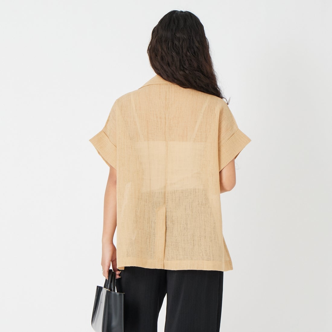 Maison de L'allure [メゾン ドゥ ラリュール] リネンライク ハーフスリーブシアージャケット [M26312017] 22 BEIGE &&モデル身長：162cm 着用サイズ：F&&