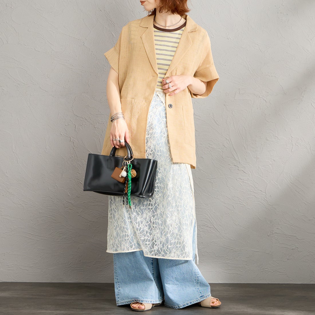 Maison de L'allure [メゾン ドゥ ラリュール] リネンライク ハーフスリーブシアージャケット [M26312017] 22 BEIGE &&モデル身長：158cm 着用サイズ：F&&