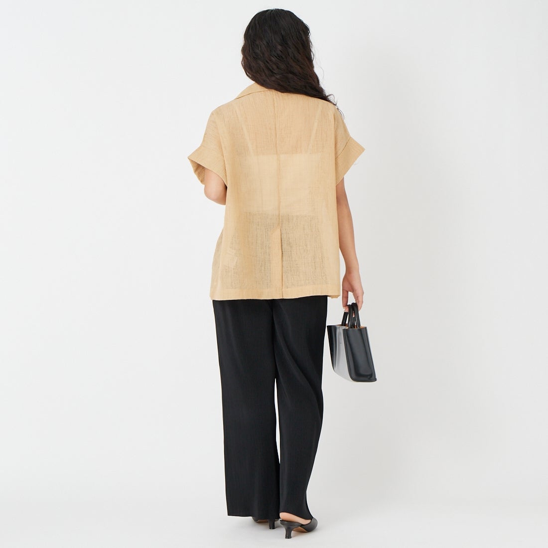 Maison de L'allure [メゾン ドゥ ラリュール] リネンライク ハーフスリーブシアージャケット [M26312017] 22 BEIGE &&モデル身長：162cm 着用サイズ：F&&