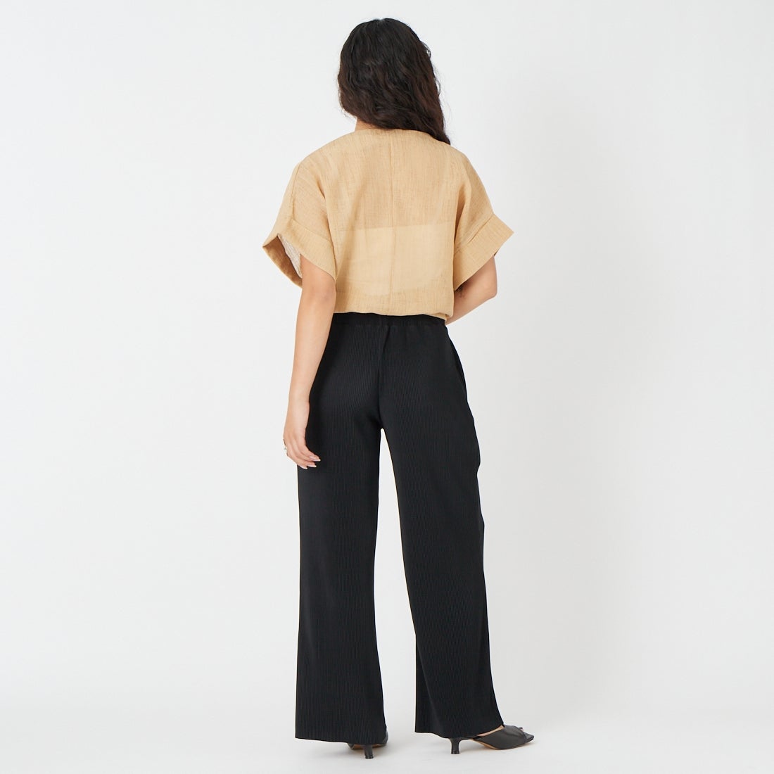 Maison de L'allure [メゾン ドゥ ラリュール] リネンライク ハーフスリーブシアージャケット [M26312017] 22 BEIGE &&モデル身長：162cm 着用サイズ：F&&