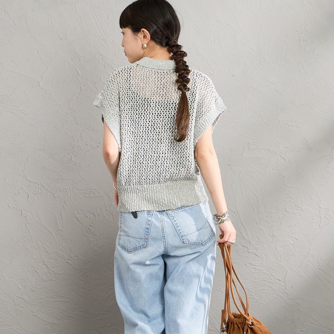 Maison de L'allure [メゾン ドゥ ラリュール] メッシュポロニット [M26311001] 07 GRAY &&モデル身長：150cm 着用サイズ：F&&