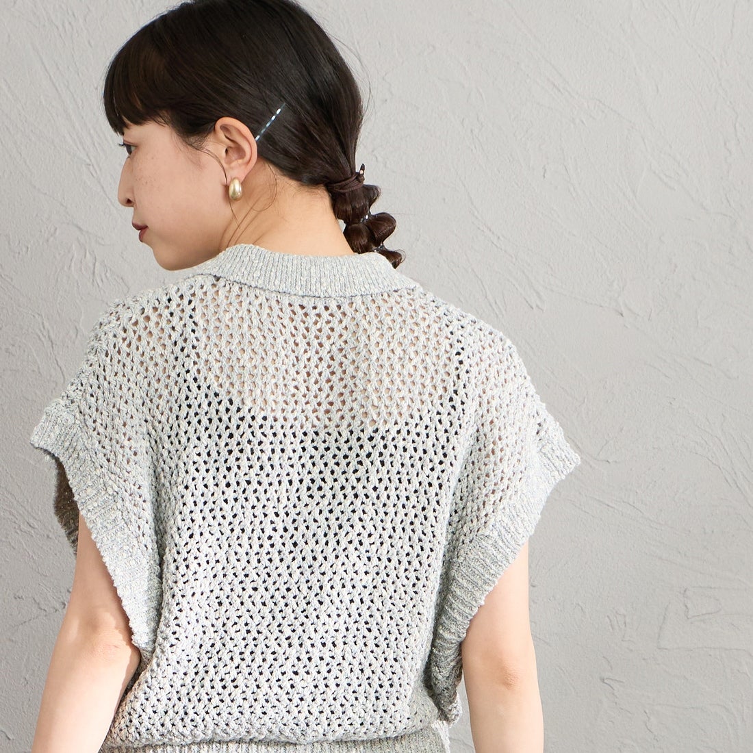 Maison de L'allure [メゾン ドゥ ラリュール] メッシュポロニット [M26311001] 07 GRAY &&モデル身長：150cm 着用サイズ：F&&