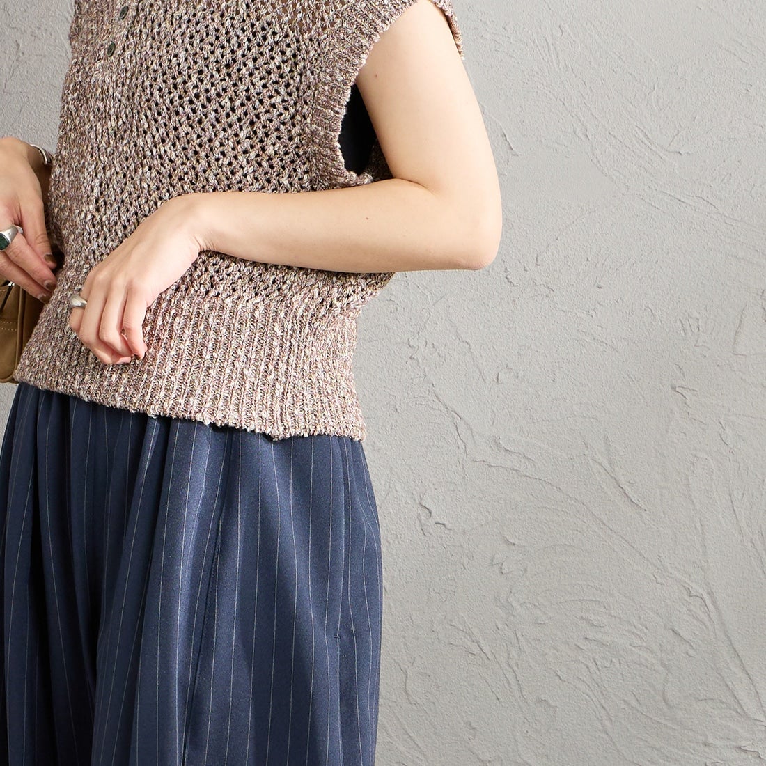 Maison de L'allure [メゾン ドゥ ラリュール] メッシュポロニット [M26311001] 28 BROWN &&モデル身長：158cm 着用サイズ：F&&