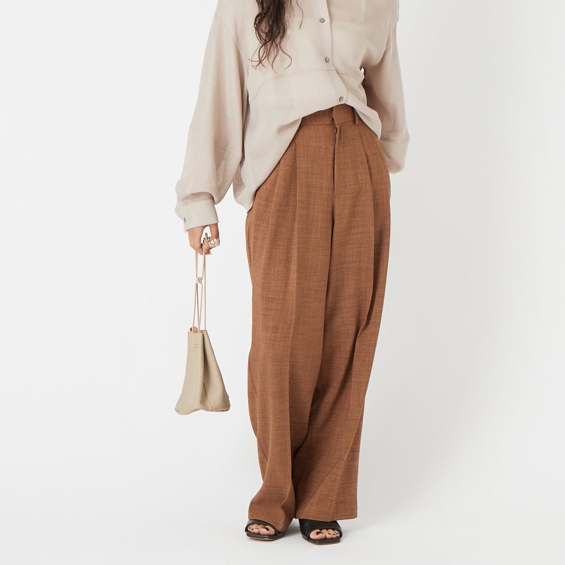 USINE [ユジーヌ] リネンライク2タックワイドパンツ [21267059] 037 ﾌﾞﾗｳﾝ &&モデル身長：162cm 着用サイズ：34&&