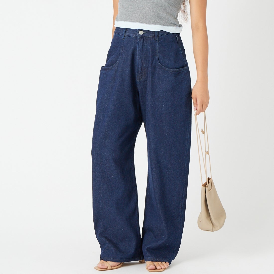 ONE WASH&&モデル身長：162cm 着用サイズ：WS&&