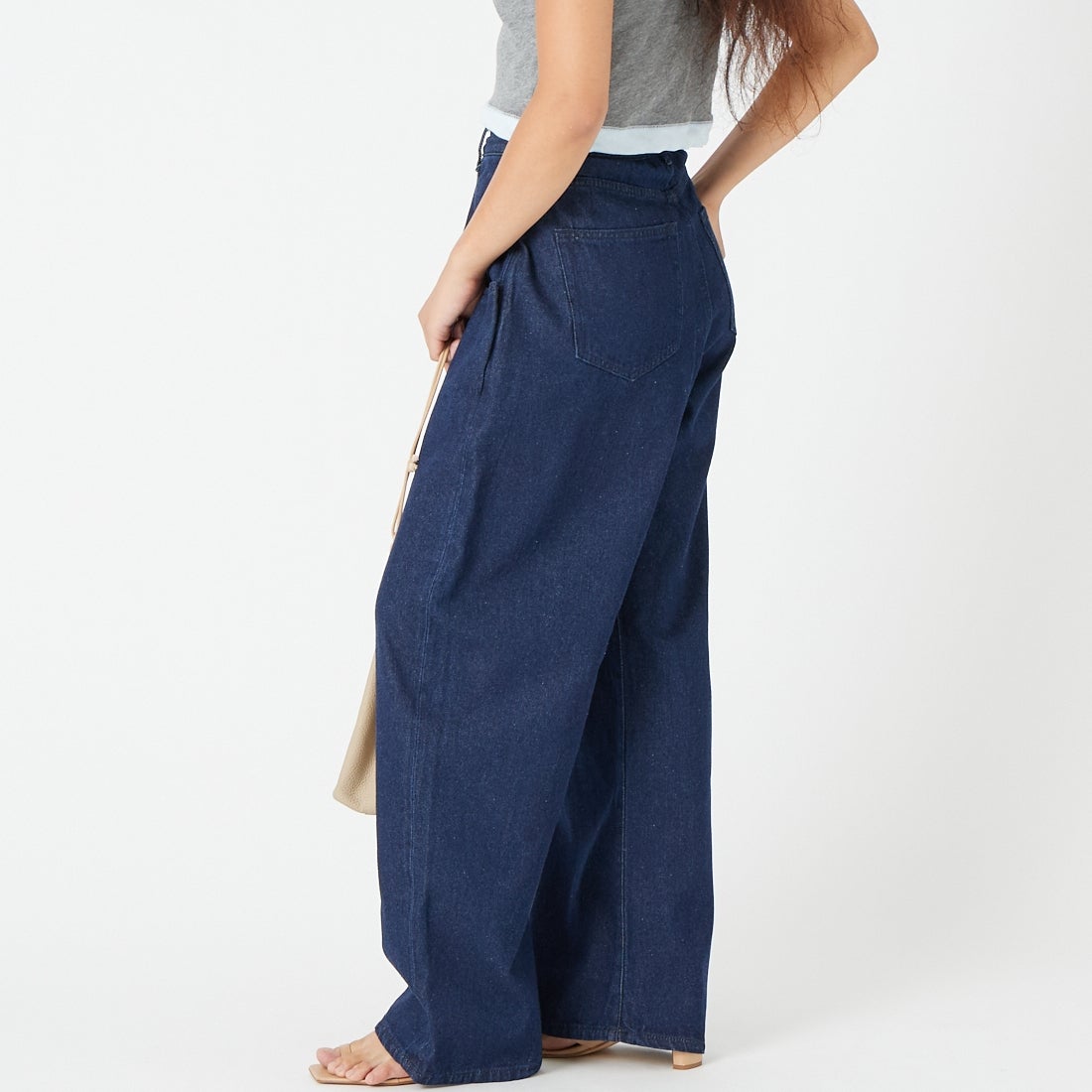 Noir Fabrik [ヌワールファブリック] ビッグポケットバギーパンツ [NF-262-029] ONE WASH &&モデル身長：162cm 着用サイズ：WS&&