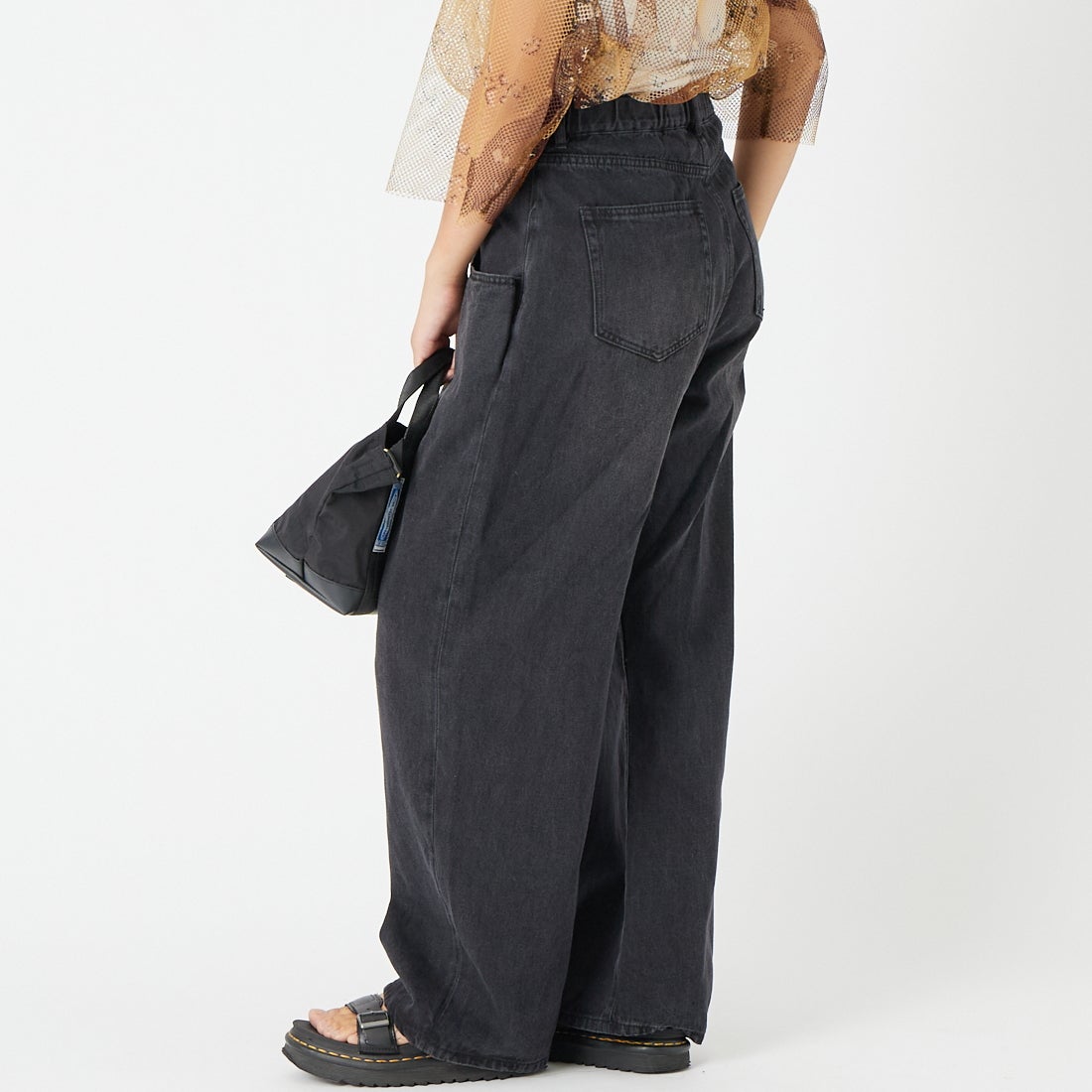 Noir Fabrik [ヌワールファブリック] ビッグポケットバギーパンツ [NF-262-029] USED BLK &&モデル身長：162cm 着用サイズ：WS&&