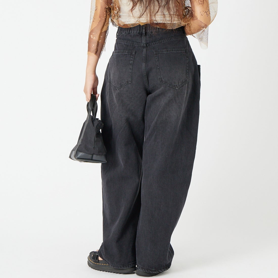 Noir Fabrik [ヌワールファブリック] ビッグポケットバギーパンツ [NF-262-029] USED BLK &&モデル身長：162cm 着用サイズ：WS&&