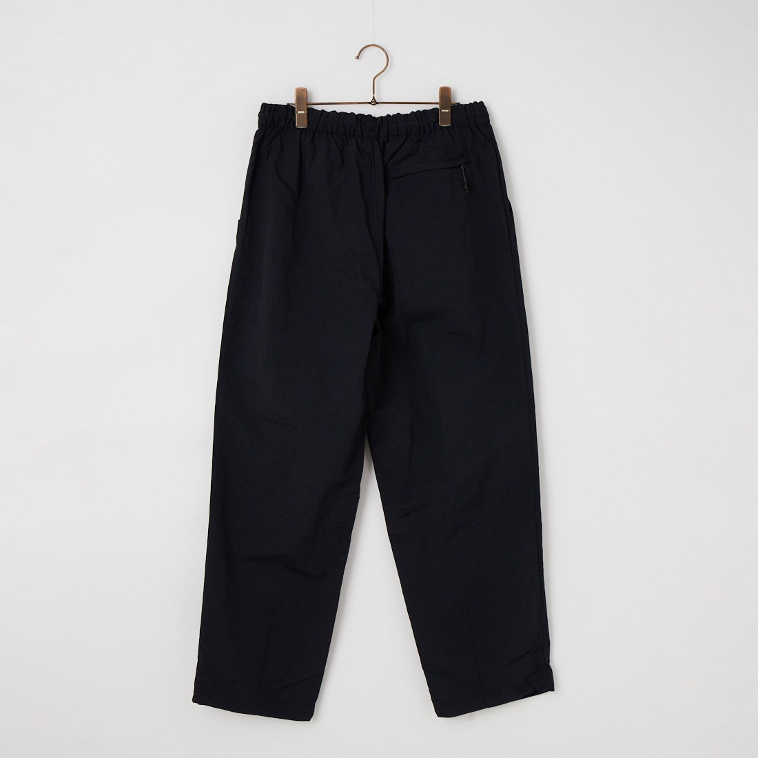 NANGA [ナンガ] ナイロンタッサートラックパンツ [N2600-1D133A] BLK