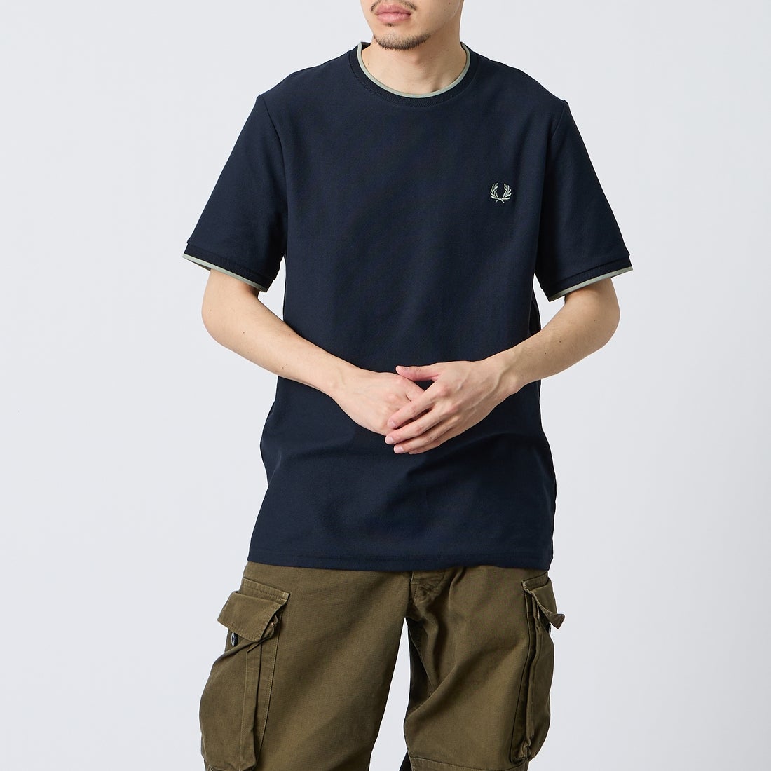 FRED PERRY [フレッドペリー] ワンポイントロゴ刺繍 ティップラインT