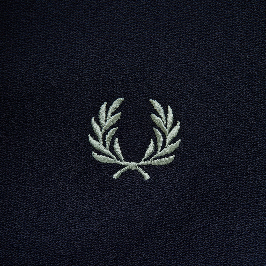 FRED PERRY [フレッドペリー] ワンポイントロゴ刺繍 ティップラインTシャツ [M2397] 608 NAVY