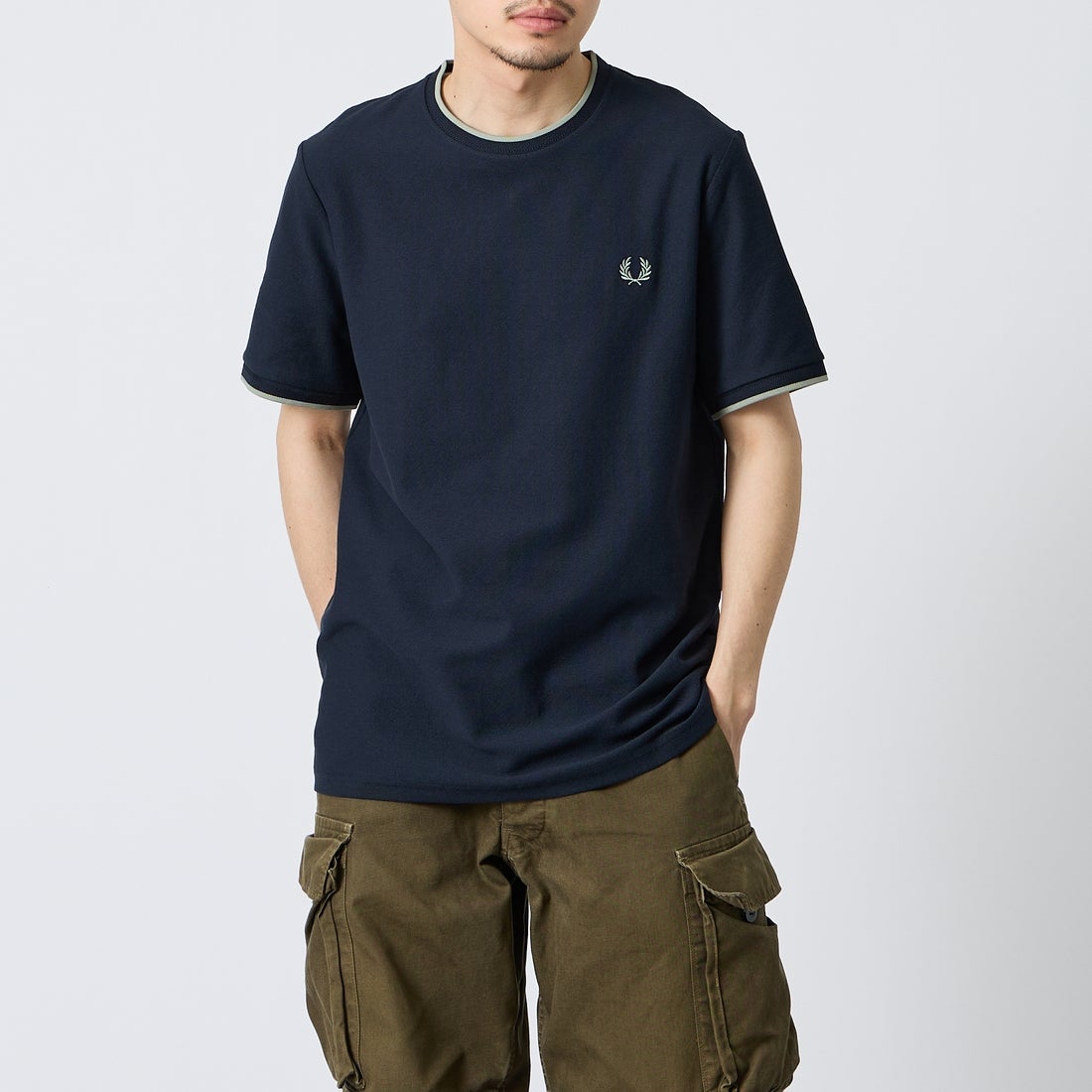 FRED PERRY [フレッドペリー] ワンポイントロゴ刺繍 ティップラインT