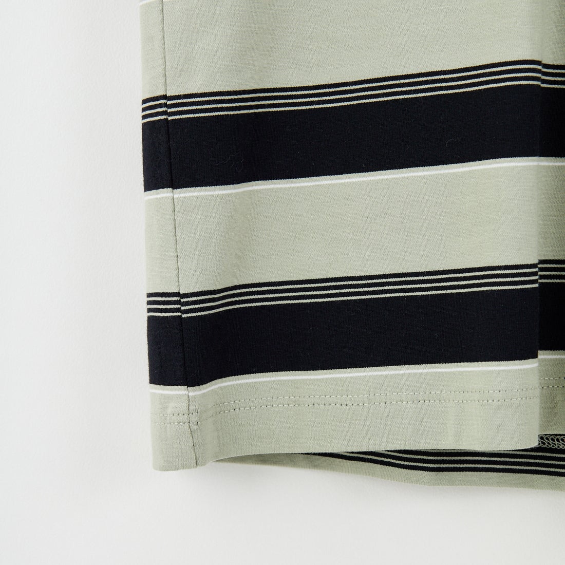 FRED PERRY [フレッドペリー] ファインストライプ ワンポイントロゴ刺繍Tシャツ [M2409] M37 SEAGRA