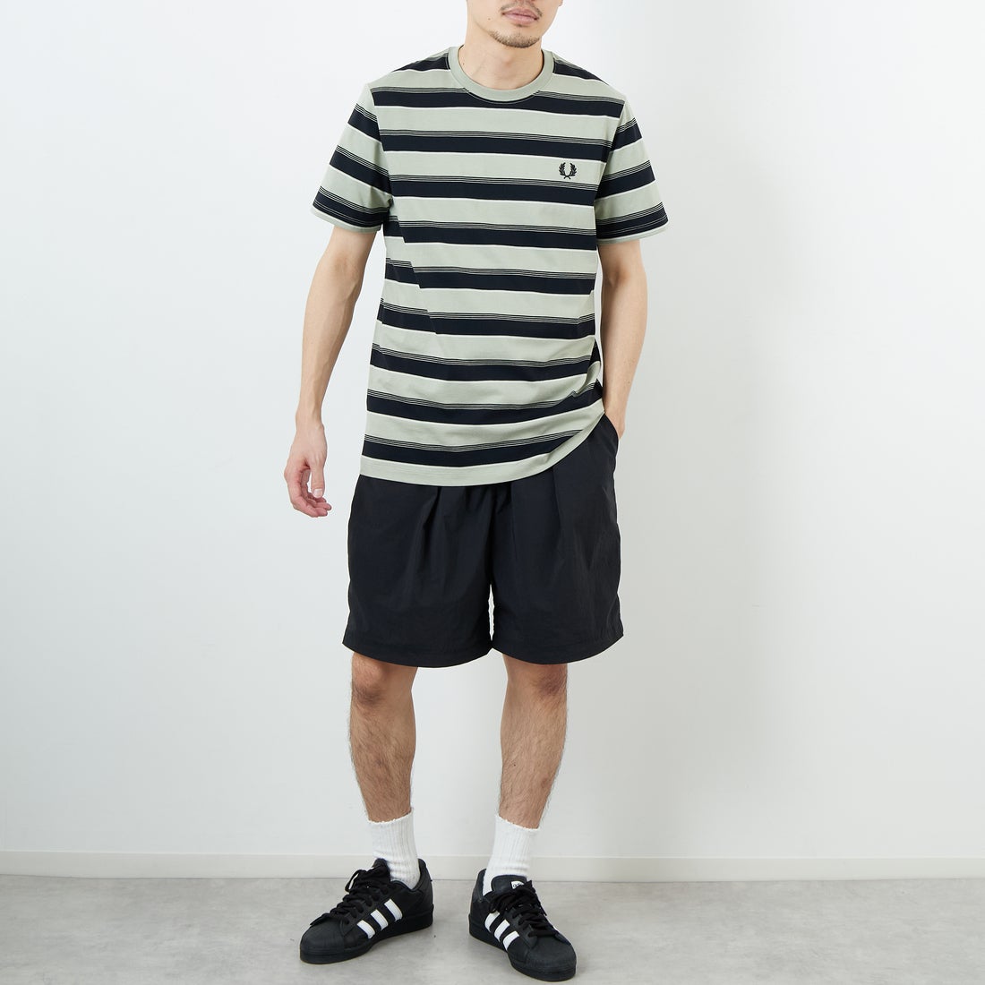 FRED PERRY [フレッドペリー] ファインストライプ ワンポイントロゴ