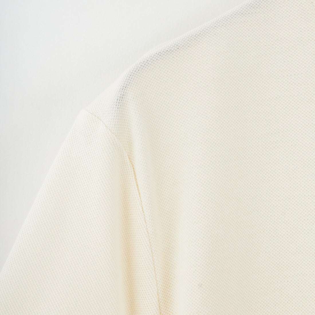 FRED PERRY [フレッドペリー] ワンポイントロゴ刺繍 ツインティップTシャツ [M2396] 560 ECRU