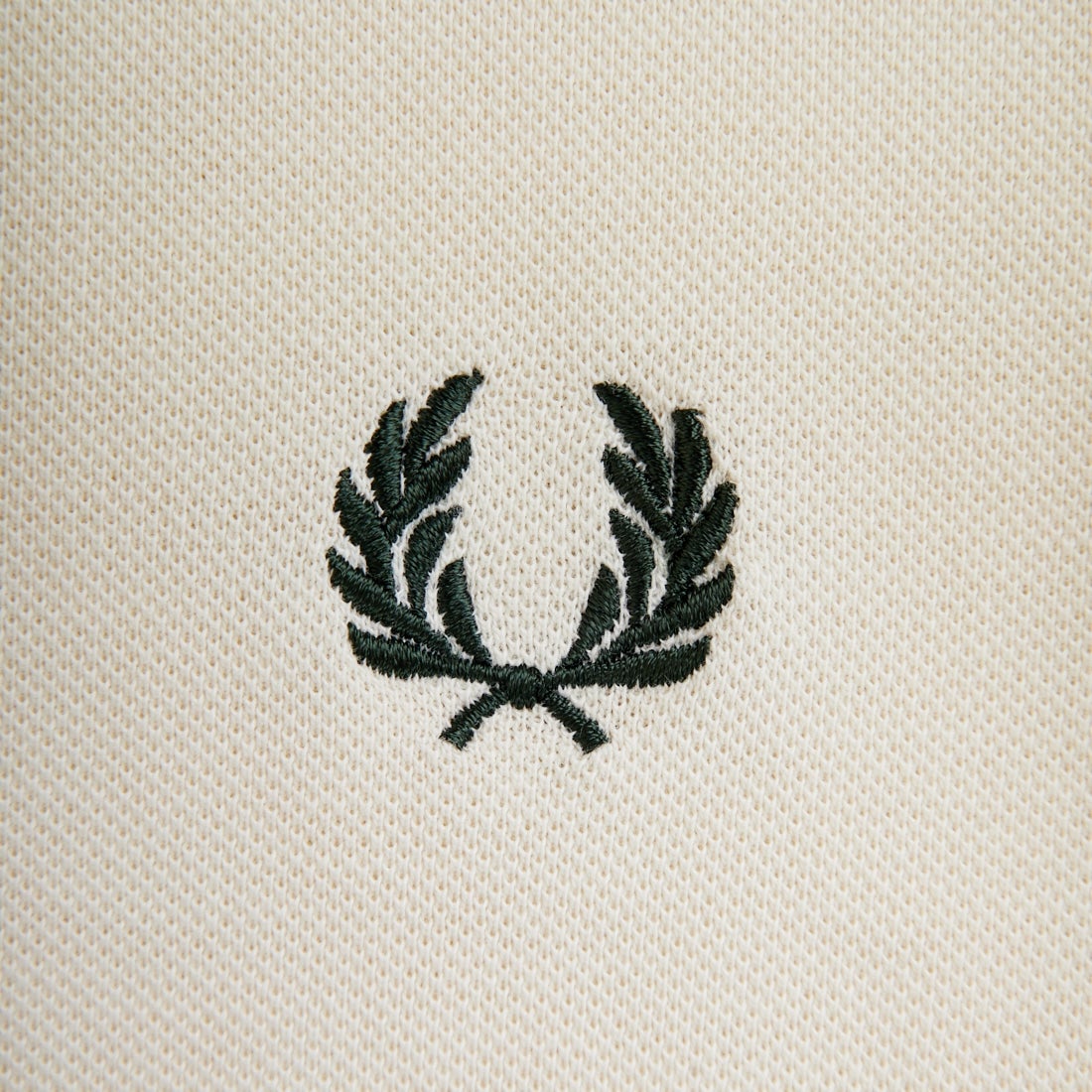 FRED PERRY [フレッドペリー] ワンポイントロゴ刺繍 ツインティップTシャツ [M2396] 560 ECRU
