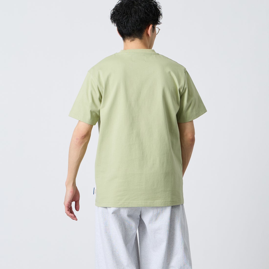PARIS SAINT-GERMAN [パリ・サンジェルマン] PSGロゴプリント ショートスリーブTシャツ [PS0126SS0003] LT.KHAKI &&モデル身長：168cm 着用サイズ：M&&