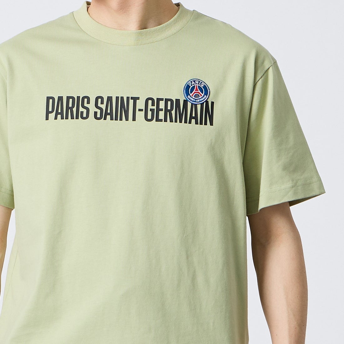 PARIS SAINT-GERMAN [パリ・サンジェルマン] PSGロゴプリント ショートスリーブTシャツ [PS0126SS0003] LT.KHAKI &&モデル身長：168cm 着用サイズ：M&&