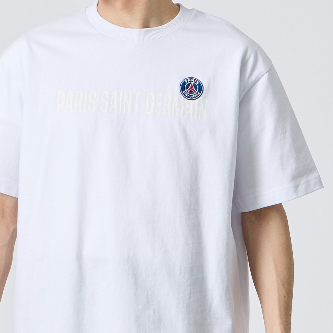 PARIS SAINT-GERMAN [パリ・サンジェルマン] PSGロゴプリント ショートスリーブTシャツ [PS0126SS0003] WHITE &&モデル身長：168cm 着用サイズ：L&&