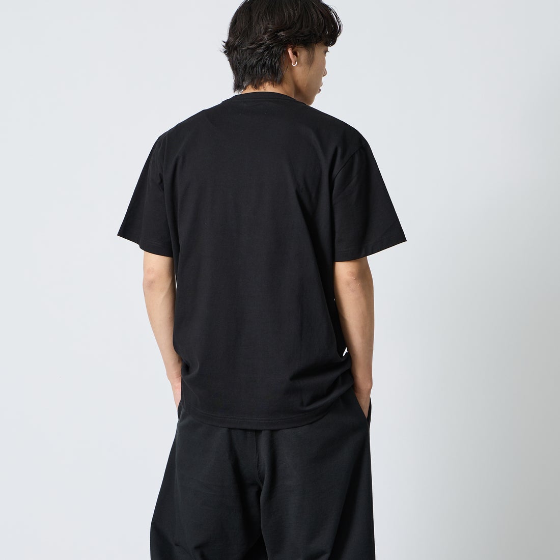 PARIS SAINT-GERMAN [パリ・サンジェルマン] PSGロゴプリント ショートスリーブTシャツ [PS0126SS0003] BLACK &&モデル身長：179cm 着用サイズ：XL&&