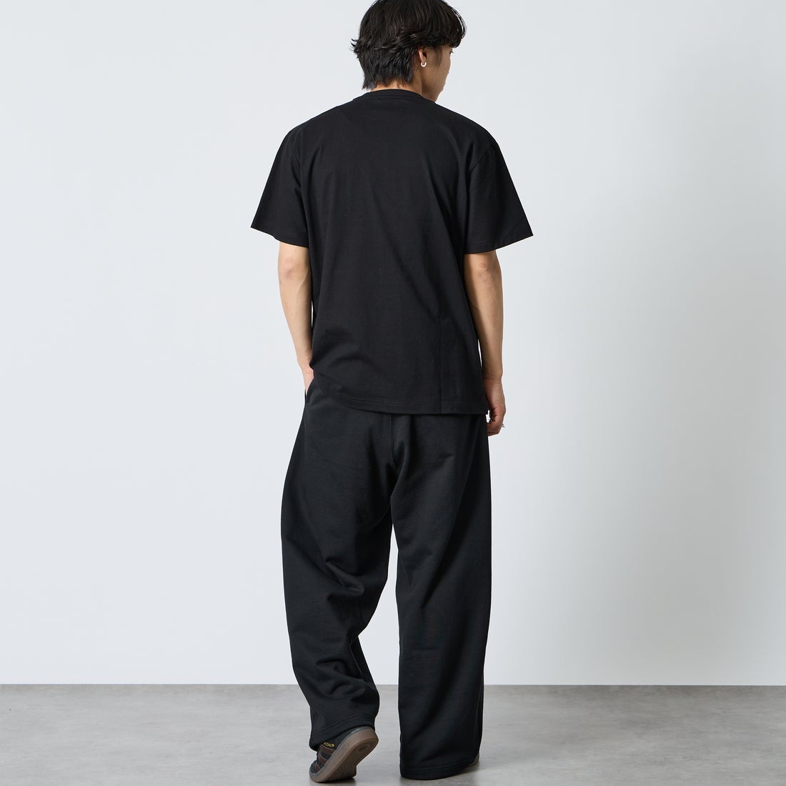 PARIS SAINT-GERMAN [パリ・サンジェルマン] PSGロゴプリント ショートスリーブTシャツ [PS0126SS0003] BLACK &&モデル身長：179cm 着用サイズ：XL&&