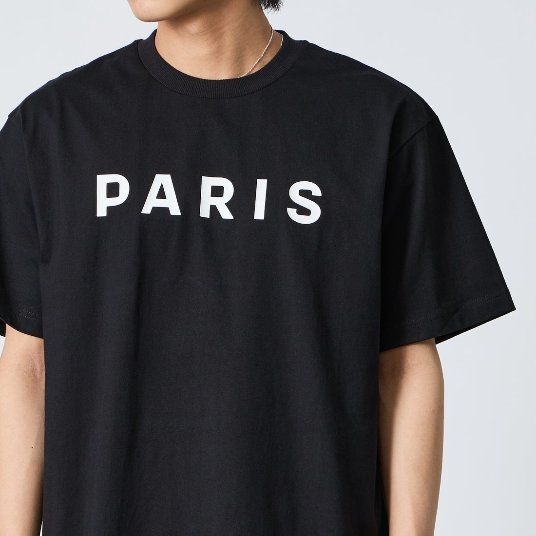 PARIS SAINT-GERMAN [パリ・サンジェルマン] PARISロゴ ラバープリント ショートスリーブTシャツ [PS0126SS0006] BLACK &&モデル身長：179cm 着用サイズ：XL&&