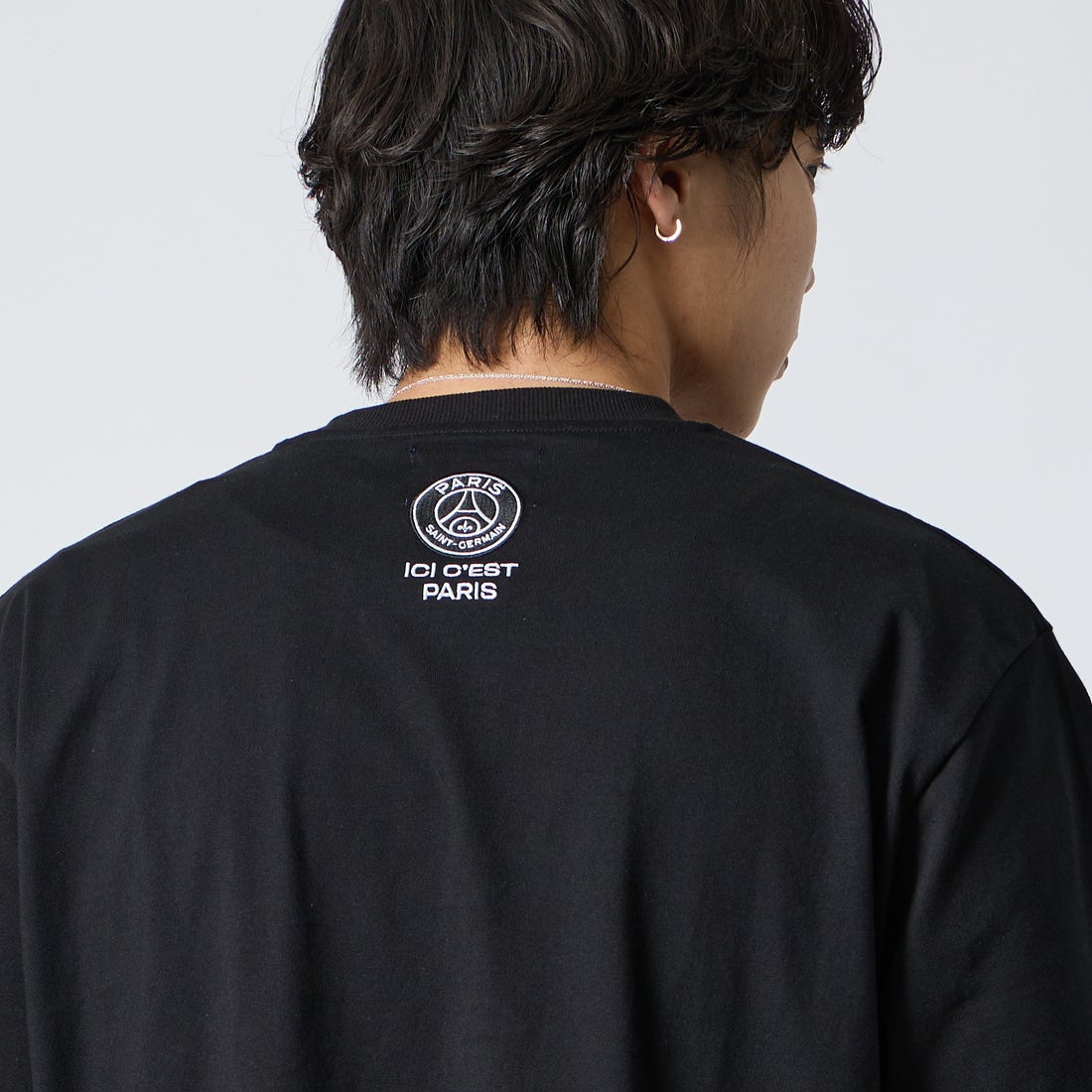 PARIS SAINT-GERMAN [パリ・サンジェルマン] PARISロゴ ラバープリント ショートスリーブTシャツ [PS0126SS0006] BLACK &&モデル身長：179cm 着用サイズ：XL&&