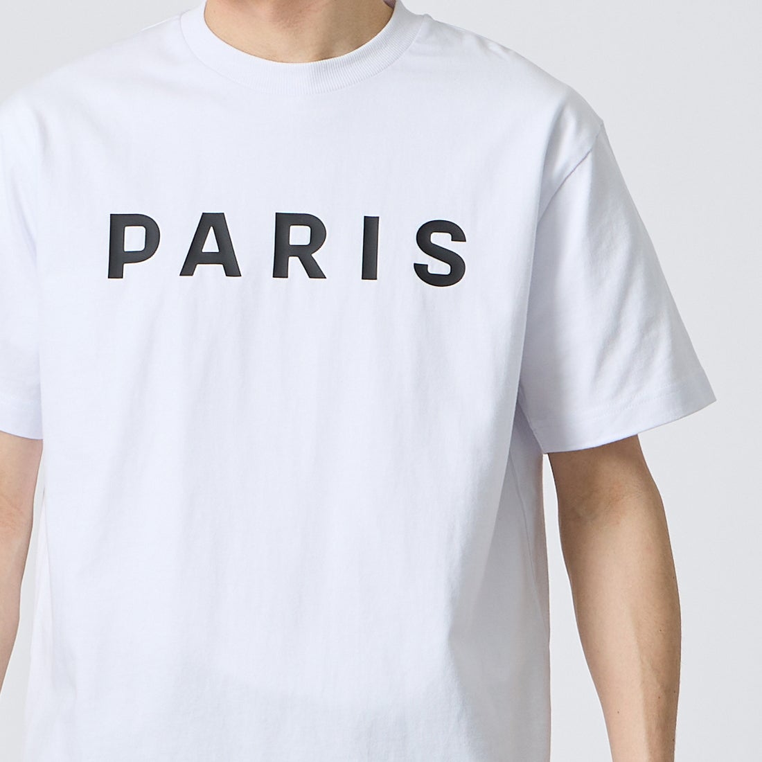 PARIS SAINT-GERMAN [パリ・サンジェルマン] PARISロゴ ラバープリント ショートスリーブTシャツ [PS0126SS0006] WHITE &&モデル身長：167cm 着用サイズ：M&&