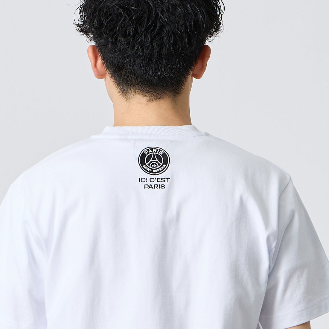 PARIS SAINT-GERMAN [パリ・サンジェルマン] PARISロゴ ラバープリント ショートスリーブTシャツ [PS0126SS0006] WHITE &&モデル身長：167cm 着用サイズ：M&&