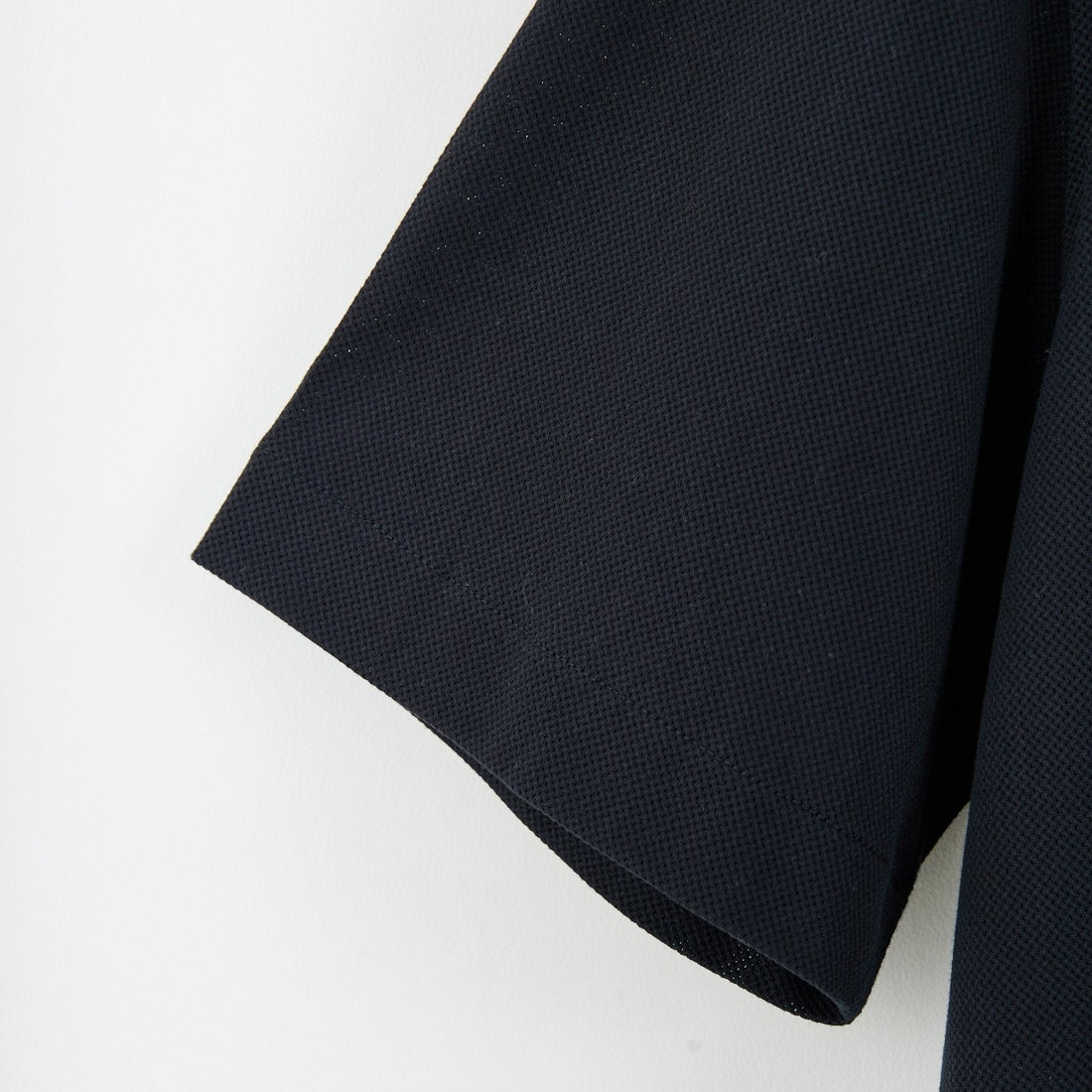 FRED PERRY [フレッドペリー] コンプレスメッシュ ワンポイントロゴ刺繍 ショートスリーブシャツ [M1745] 102 BLACK