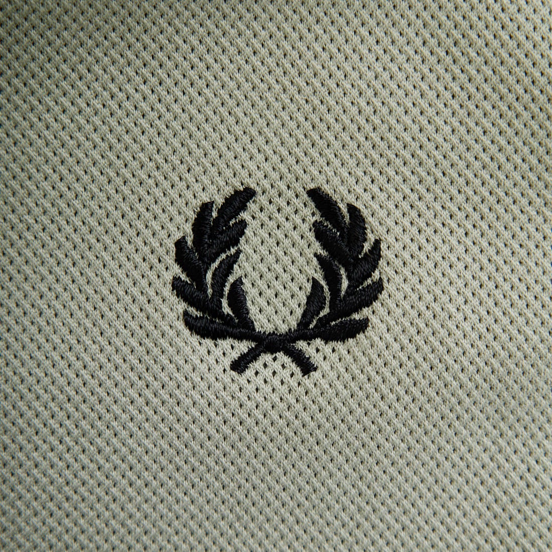 FRED PERRY [フレッドペリー] コンプレスメッシュ ワンポイントロゴ刺繍 ショートスリーブシャツ [M1745] M37 SEAGRA