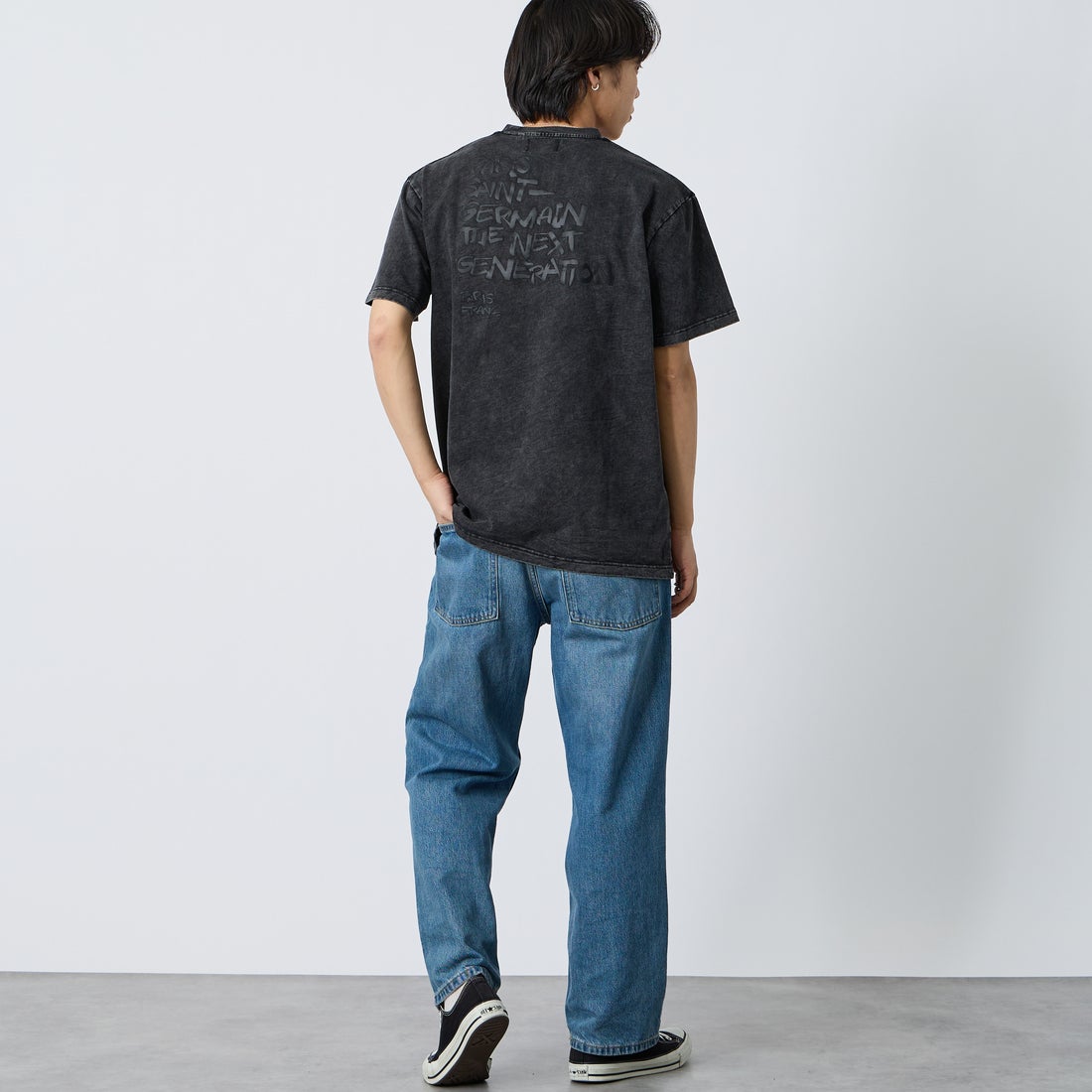 PARIS SAINT-GERMAN [パリ・サンジェルマン] バックプリント ショートスリーブTシャツ [PS0126SS0008] BLACK &&モデル身長：179cm 着用サイズ：XL&&